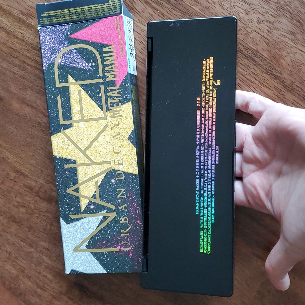 NIB URBAN DECAY Limited Edition Naked Metal Mania Eyeshadow Palette - Picture 7 of 7